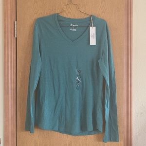 Long sleeve green tee